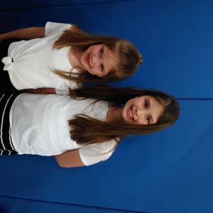 Meet your Posher, Lora